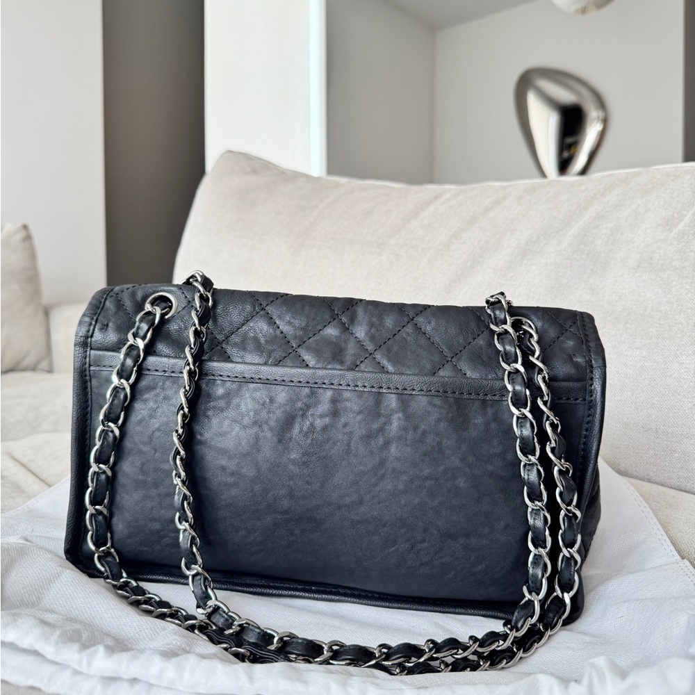 Chanel black calfskin natural beauty classic flap bag exellent condition - Picture 3 of 16